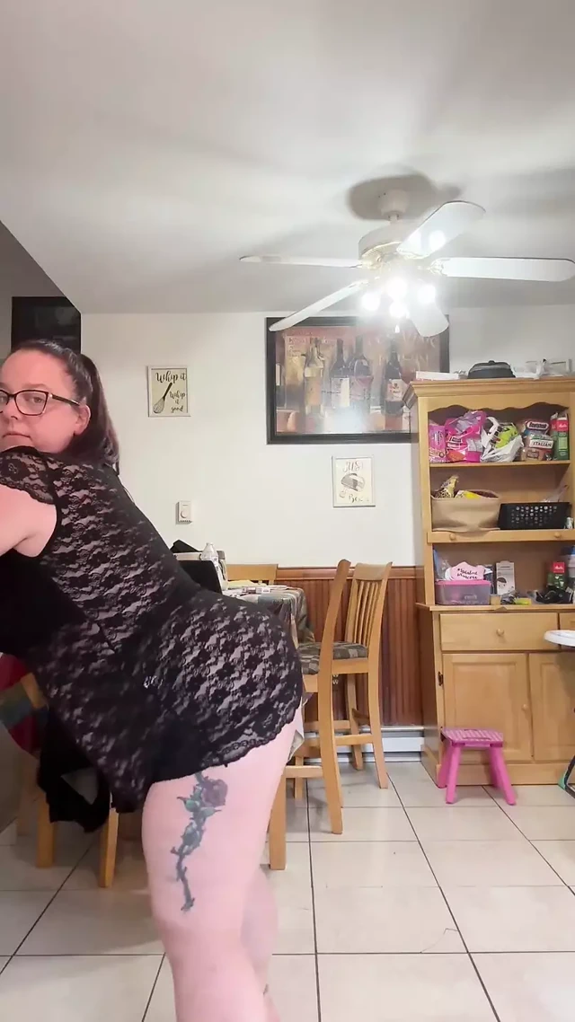 Kıyafetlerimle oynuyorum