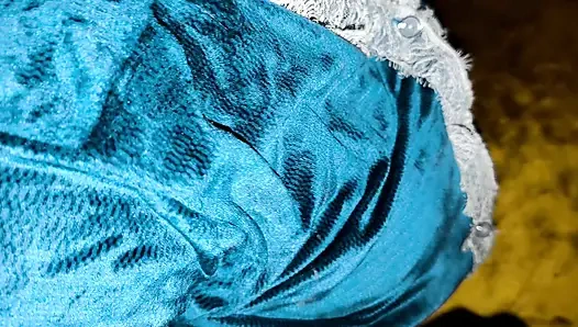 Arap orta yaşlı seksi kadın Arap adam tarafından sikiliyor ateşli aba seks bakış açısı büyük Arap yarağına biniyor