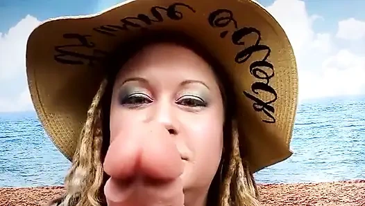 Kadın kılıklı kadın gerçek erkeklerin büyük şişman sulu yarakları var