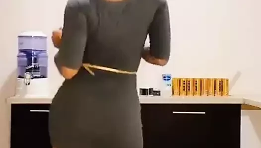 Essa ta doida por uma trepada