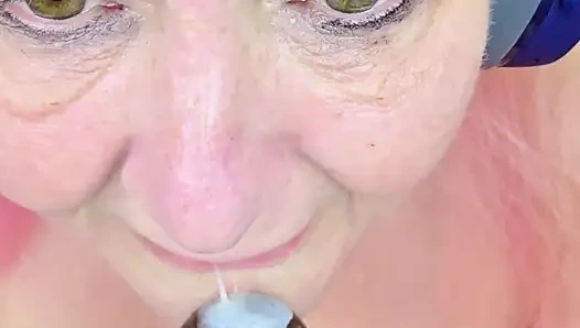 Kamyon lot kertenkelesinde yüze boşalma sikişi