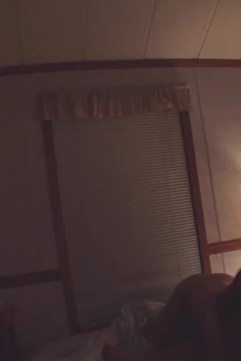 Asyalı kızlar Sucking_scene 04 o ve arkadaşı bana mastürbasyon yapıyor ve sonunda beni emiyor