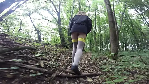 Ormanda çıplak amcık