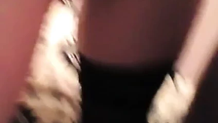 Azgın gözlüklü sürtük