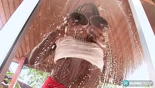 Janet Jade onu izlerken mastürbasyon yapmanı istiyor