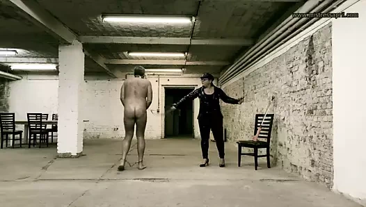 dominatrix metresi nisan - kullanılan ve onu köle istismar