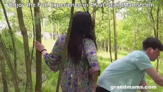 Nine ormanda fışkırtıyor mu? grandmams'ta