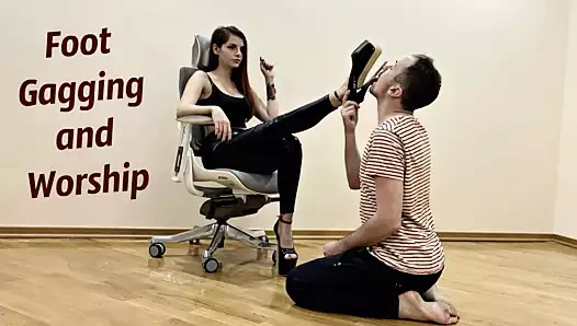 topuklu emme ve ayak öğürme kadın hakimiyeti