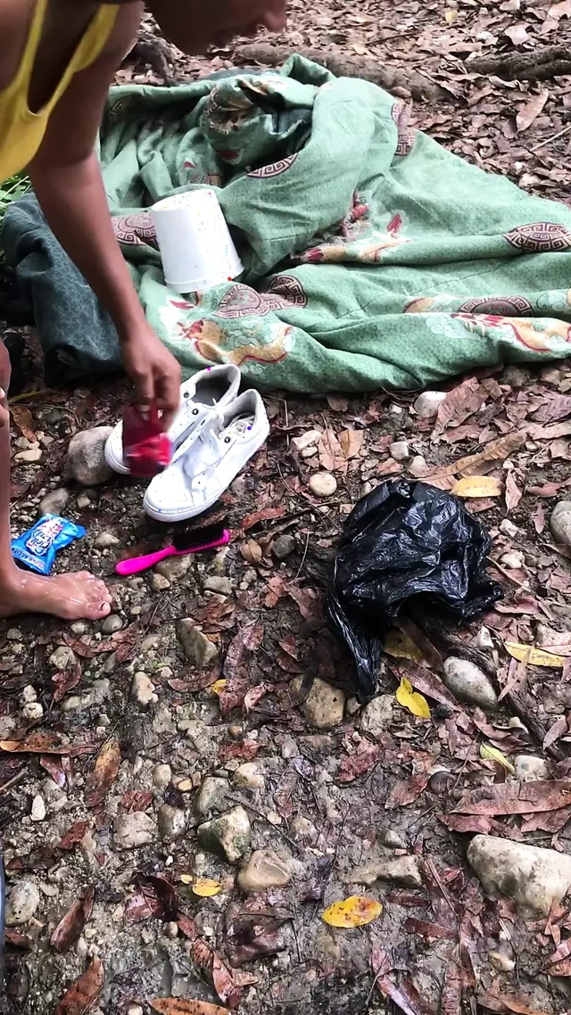 Herkes yabancıyla nehirde sekse davet ediliyor