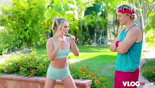 Muhteşem summer vixen sakso çekiyor ve sikiliyor