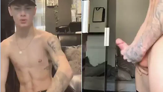 sıska dövmeli adam mastürbasyon tiktok