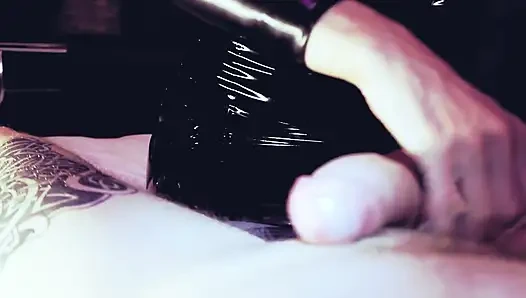 Ateşli domina eva lateks yarakla oynuyor cbt oyuncakları bdsm sapık kadın egemenliği fetiş orta yaşlı seksi olgun sahibe sarışın