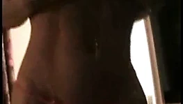 Melissa üstsüz muscle lezbiyen