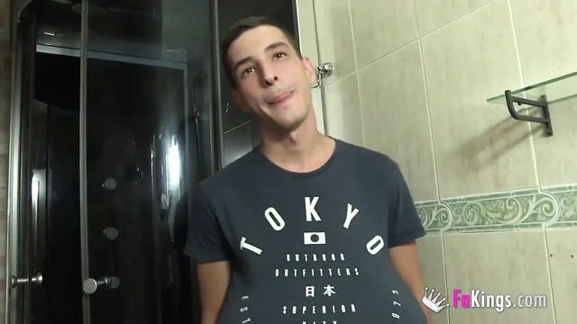 Çaylak bir hatuna şaka yapıyor: İğrenç yaşlı bir adamla sikişmek istemedi!