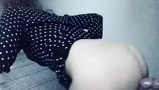 Merdiven boşluğunda bana lanet ve cum. 2. bölüm