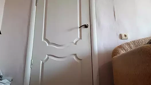 Üvey annem domaltarak poz ve sikişle mastürbasyon yapıyor