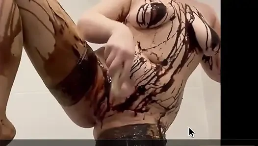 Yougurt ve amında muz ile chokolate