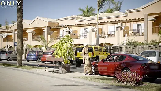 Sarışın ateşli alyssia kent penthouse açık havada sikişiyor