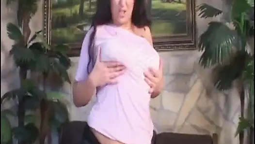 Kıllı Amcık Yakın Çekim Emiyor Ve Sikişiyor