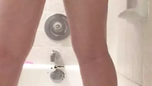 Küvette kıçını dildoing