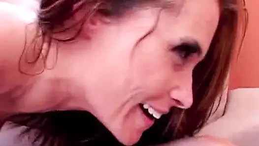 Orta yaşlı seksi kadınlar sert seviyor - baştan çıkarıcı özgüven