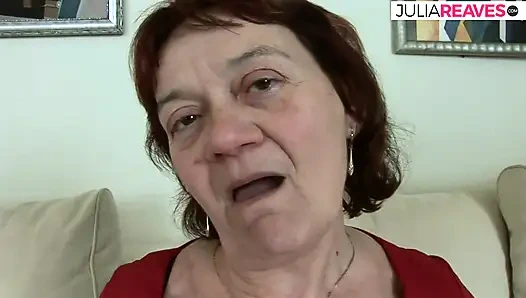 Esmer kadın emmeden önce canavar bir yarağa biniyor
