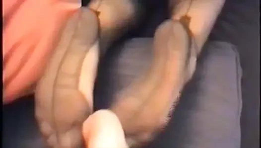 Retro footjob vodeo dönüştürmek