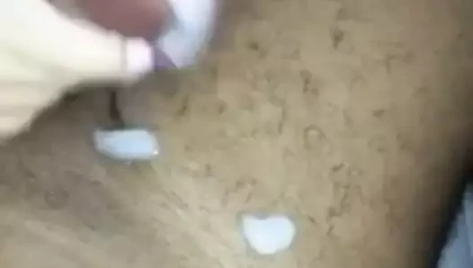 Footjob em amigo negro roludo gostoso demais