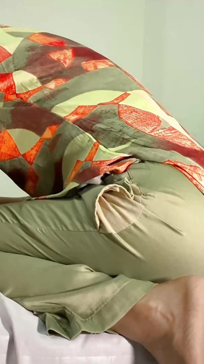 Невестка из деревни позвонила Sarpanch домой и трахнули ее киску