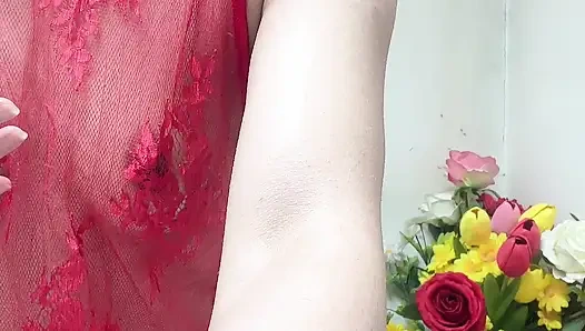 Minyon Hana Elbise Giyiyor Ve Göğüslerini Çok Seksi Amcık Götüne at