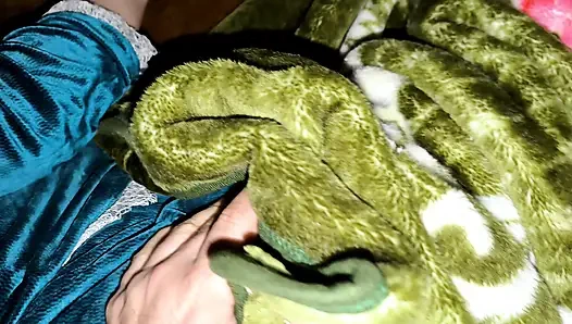 Arap orta yaşlı seksi kadın Arap adam tarafından sikiliyor ateşli aba seks bakış açısı büyük Arap yarağına biniyor