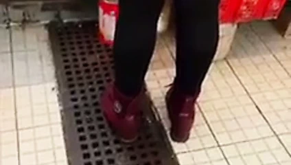 Asyalı orta yaşlı seksi kadınlar