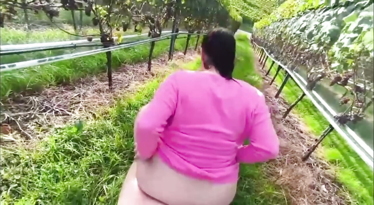 Fierce fuck in the vineyards