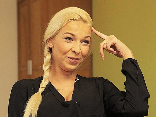 Kredi4k. sarışın melek öder ile seks için esnek kredi...