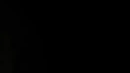 Latin becerdin sert yüksek sesle inilti