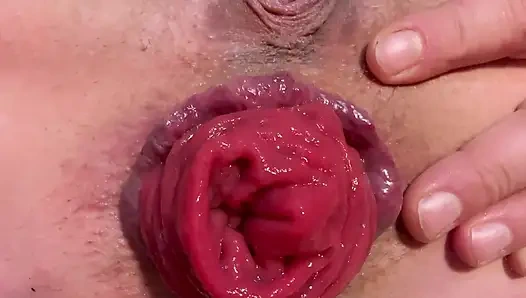 Beyaz naylon çoraplı göt yayılı yakın çekim sarkma ve ayak gösterisi