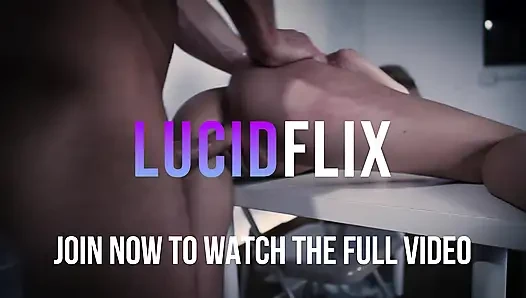 Lucidflix addison votka ile
