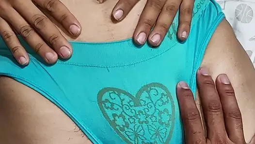 Genç yaramaz bakire 18+ gerçek tamil seks ev yapımı Hintli yenge ile x videolarda