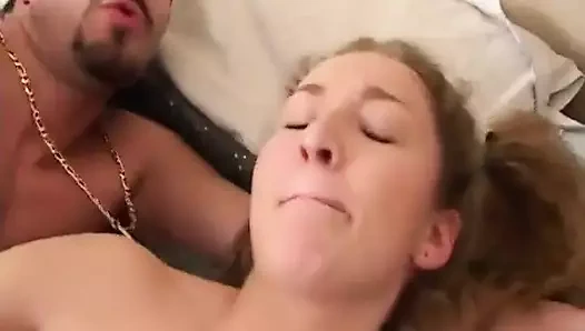 Bu yüksek motivasyonlu öğrenci için bir piyano (veya flüt?) sınıfı!