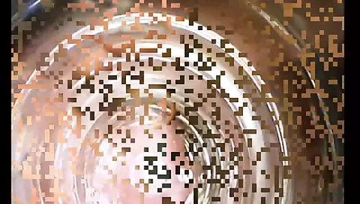 Plastik hortum kullanarak üretrayı inceleyin