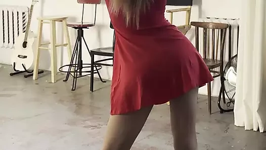 Kısa elbiseli uzun bacaklar