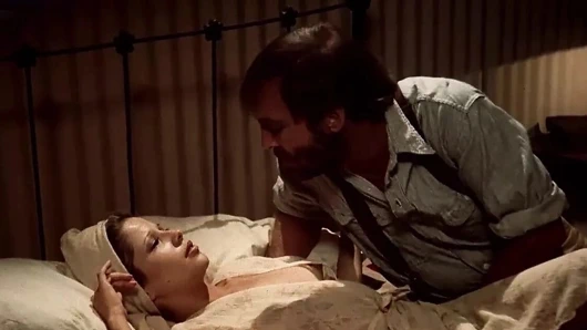 Ünlü Aktris Pia Zadora Çıplak ve Yaramaz Film Sahneleri