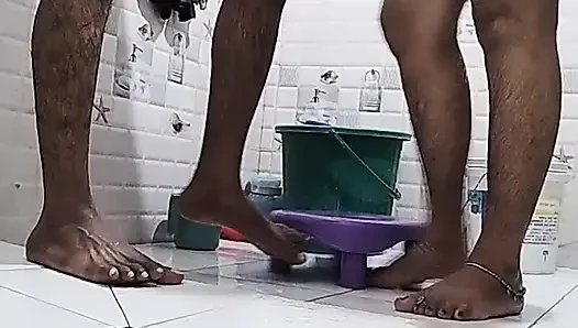 Desi muž i žena u privatnim trenucima