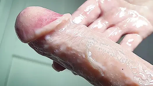Fetiş.penis ovuyor.yarağa dokunuyor