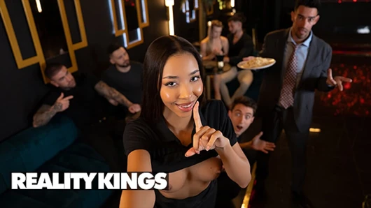 Reality kings - sigara içen ateşli lia lin iş arkadaşı kimyasını saatler süren seksten sonra küstah yapıyor