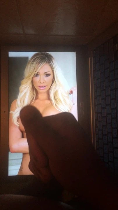 Destiny dixon boşalıyor