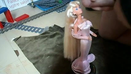 Barbie parfüm güzel