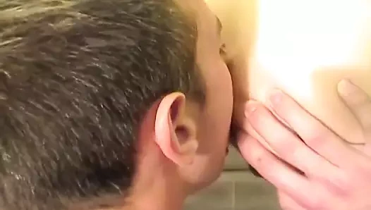 Herifler sert anal sikişten sonra mastürbasyon yapıyor