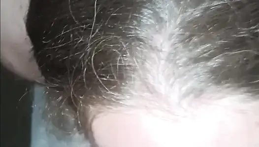 Söyle. Ben bir fahişeyim