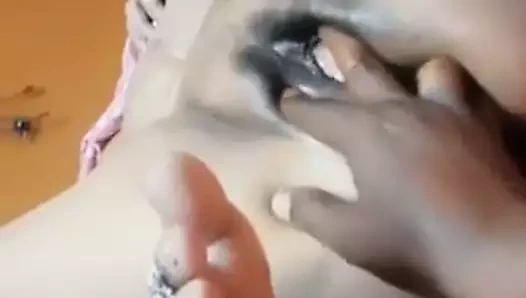 Desi aunty kedi parmak